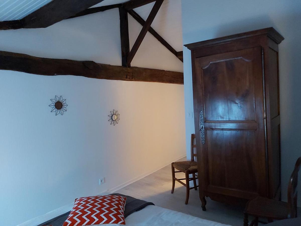 Logis Des Bessons Bed & Breakfast Migron Exterior photo